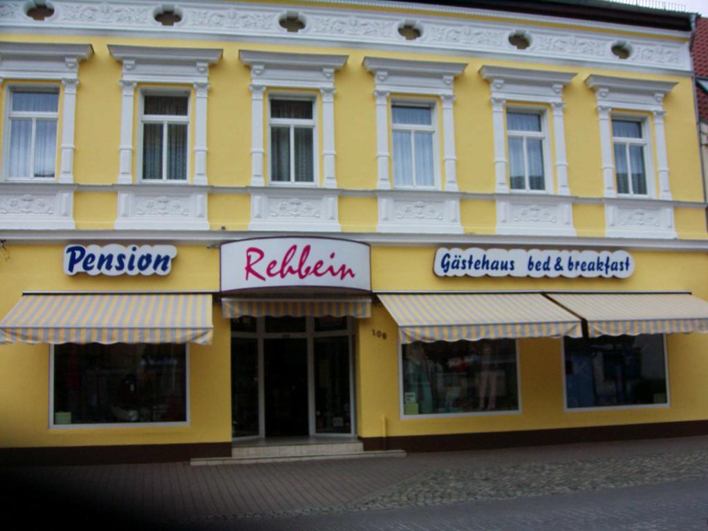 Gaestehaus Rehbein Calbe Bagian luar foto