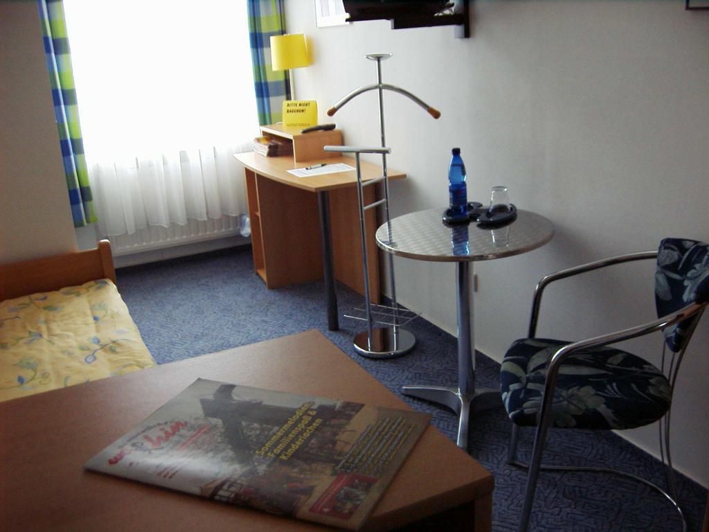 Gaestehaus Rehbein Calbe Bagian luar foto
